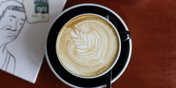 ¿Cómo hacer dibujos en el café?
